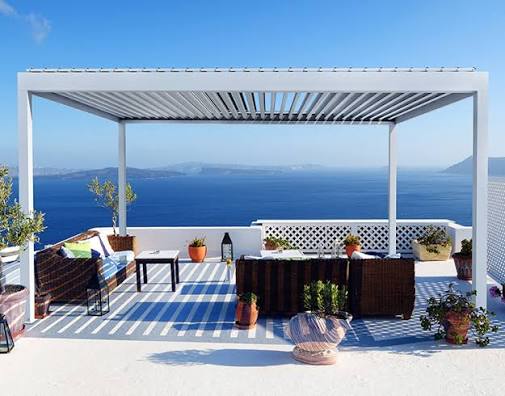 pergola nhom san thuong view bien